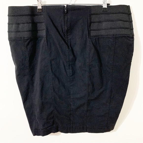 Torrid Rayon Blend Black Pencil Skirt Elastic Side Panels Back Zipper Stretchy - Picture 7 of 13